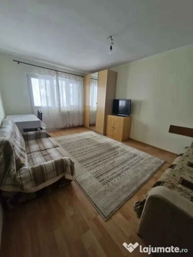 Apartament 2 camere decomandate de închiriat - zona Piața-Sud, Bacău