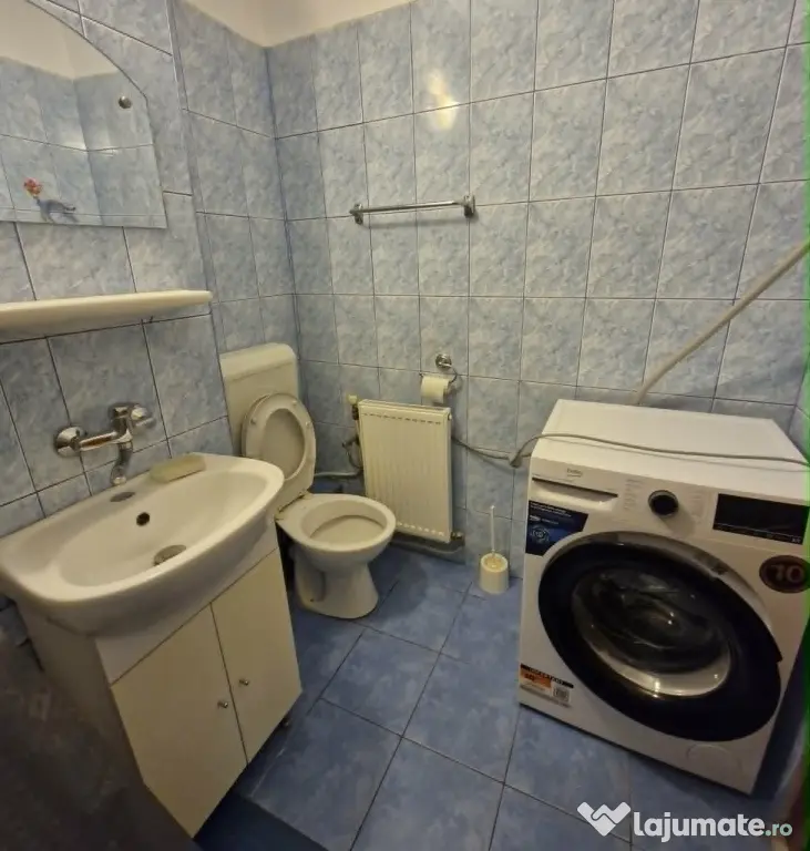 Apartament 2 camere decomandate de închiriat - zona Piața-Sud, Bacău