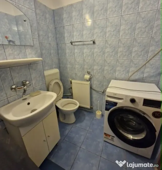 Apartament 2 camere decomandate de închiriat - zona Piața-Sud, Bacău