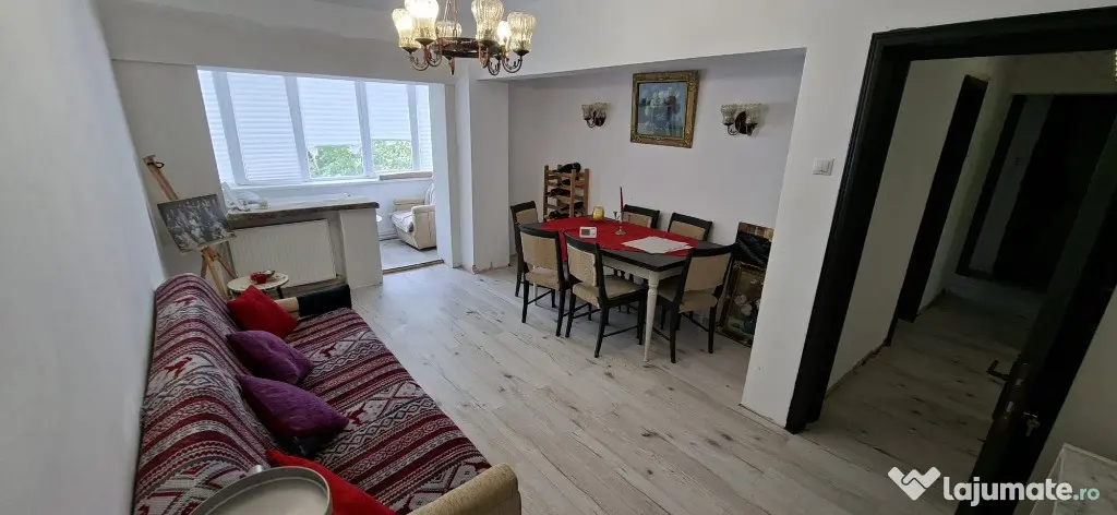 Centru (V.Alecsandri) apartament 3 camere/2bai/2balcoane/82mp/et.3 - Bacau (Bacau)