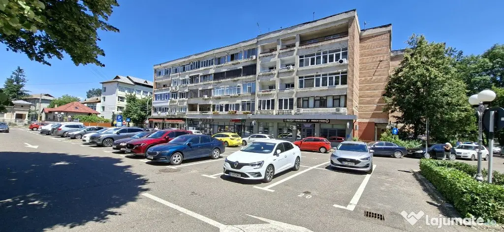 Centru (V.Alecsandri) apartament 3 camere/2bai/2balcoane/82mp/et.3 - Bacau (Bacau)