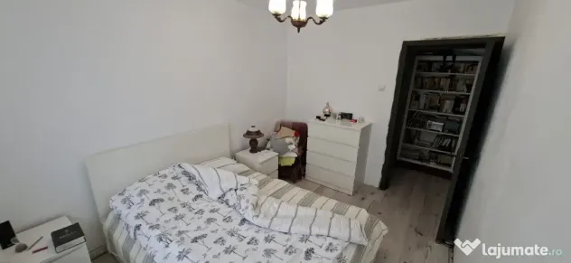 Centru (V.Alecsandri) apartament 3 camere/2bai/2balcoane/82mp/et.3 - Bacau (Bacau)