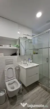 Centru (V.Alecsandri) apartament 3 camere/2bai/2balcoane/82mp/et.3