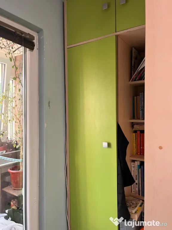 Mobilier camera tineret