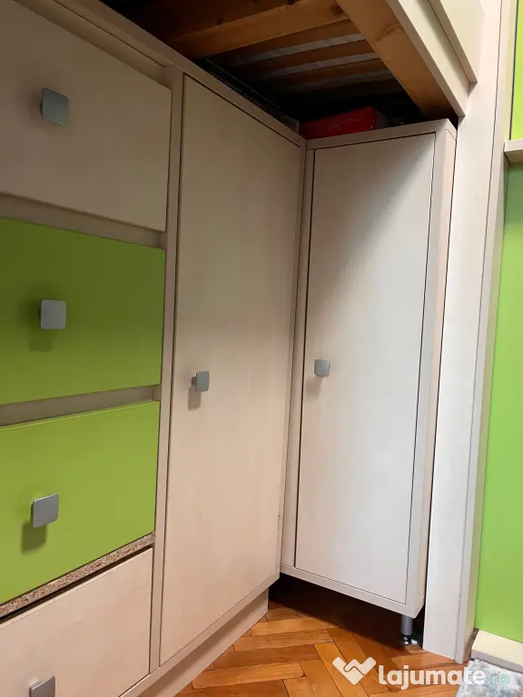 Mobilier camera tineret