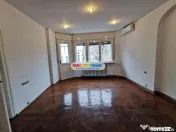 Apartament 3 camere, decomandat, boxa I Occidentului 
