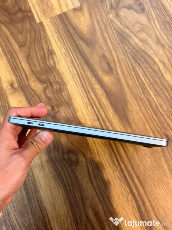 MacBook Pro 13-inch, model 2020 Touch Bar i7