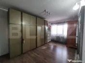 Casa cu 7 camere si curte generoasa de inchiriat in Dorolt