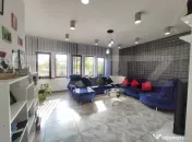 Casa cu 7 camere si curte generoasa de inchiriat in Dorolt