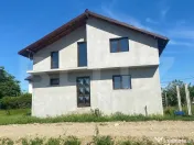 Casă P+M de vânzare în Lazuri | 7 km de Târgoviște 