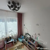 Apartament 3 camere de vanzare , zona Sesul de Sus , Florest 