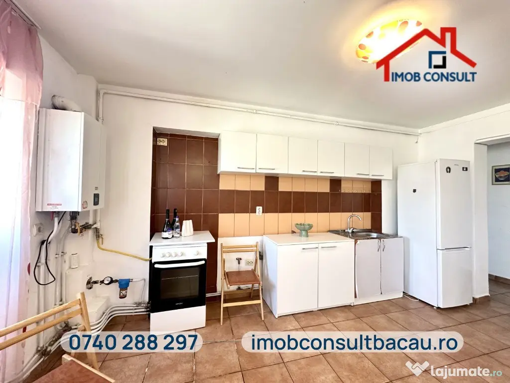 APARTAMENT 3 CAMERE DE VÂNZARE | Zona Insula de Agrement |CE1776 - Bacau (Bacau)