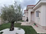 Casa individuala - curte amenajata - finisaje premium