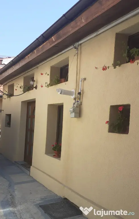 Inchiriez apartament 2 camere la casa în centrul orașului Sibiu