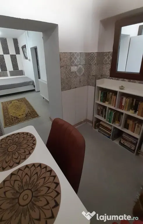 Inchiriez apartament 2 camere la casa în centrul orașului Sibiu