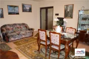 Casa si Spatiu Comercial de Zona Semicentrala 