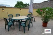 Casa si Spatiu Comercial de Zona Semicentrala 