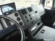 Autobasculanta basculabila pe 3 parti Man 18.285MK 