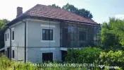 CASA CU TEREN 1730 MP UTILITATI RACORDATE 