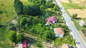 CASA CU TEREN 1730 MP UTILITATI RACORDATE 