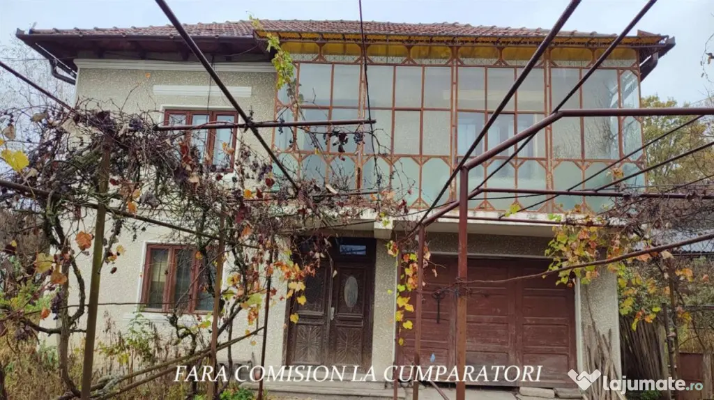 CASA CU TEREN 1730 MP UTILITATI RACORDATE - Mihaesti (Valcea)
