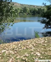 Teren pe malul Lacului Brateni 