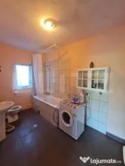 Casa individuala cu 4 camere, 2400 mp de teren, loc Micesti 