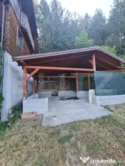 Casa individuala cu 4 camere, 2400 mp de teren, loc Micesti 