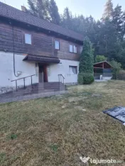 Casa individuala cu 4 camere, 2400 mp de teren, loc Micesti 
