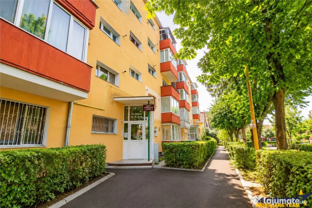 Apartament 2 camere, renovat, bloc reabilitat, Astra - Brasov (Brasov)