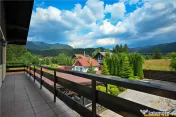 FILM!Resedinta cu farmec montan, domeniu de 1.700 mp,cadru s 