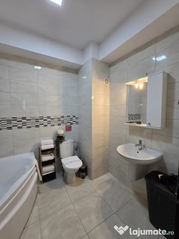 Apartament de închiriat 2 camere/Militari Residence
