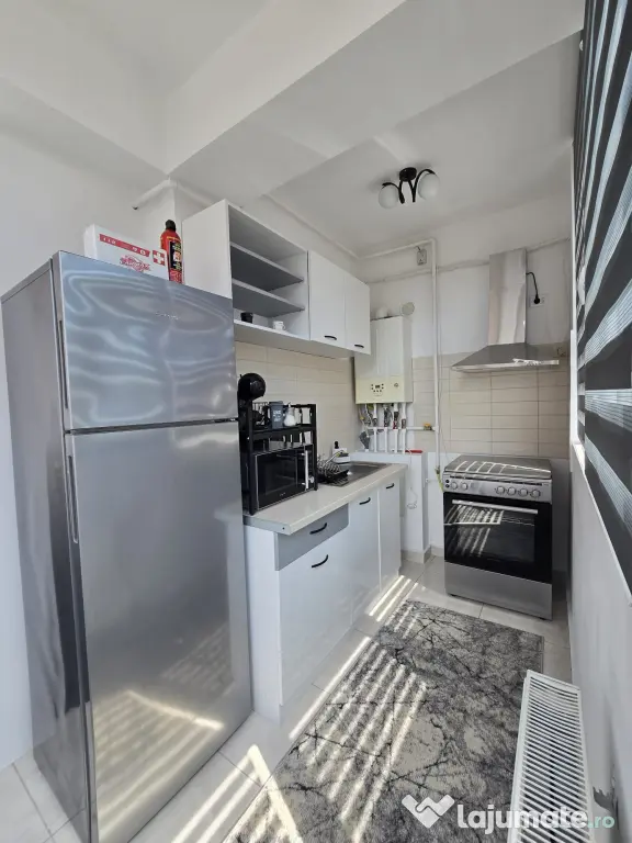 Apartament de închiriat 2 camere/Militari Residence