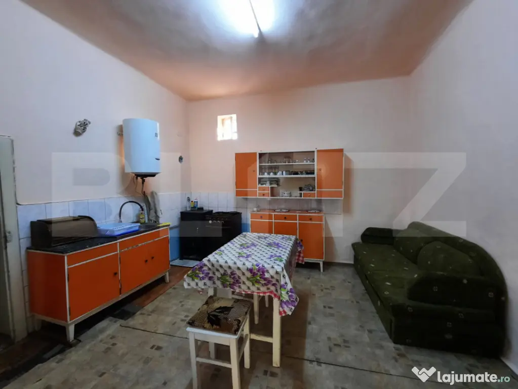 Casă de vânzare în Târnăveni – zonă centrală, acces - Tarnaveni (Mures)