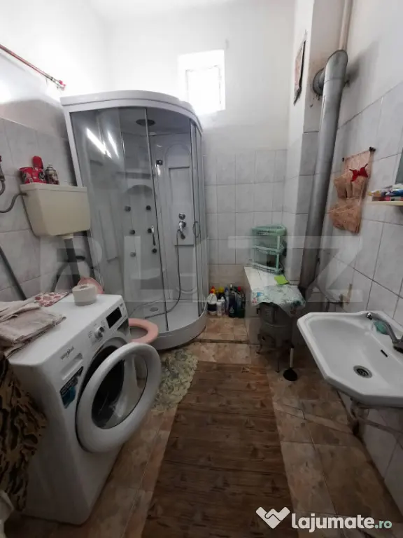 Casă de vânzare în Târnăveni – zonă centrală, acces - Tarnaveni (Mures)