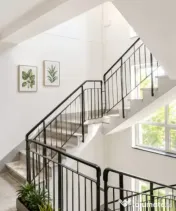 Apartament 3 camere ,decomandat ,2 bai ,zona 1 Mai 