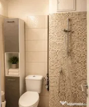 Apartament 3 camere ,decomandat ,2 bai ,zona 1 Mai 