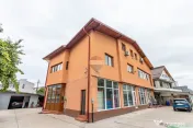 Vanzare Cladire P+1+M cu Spatiu Comercial + Rezidential, ... 
