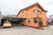 Vanzare Cladire P+1+M cu Spatiu Comercial + Rezidential, ... 