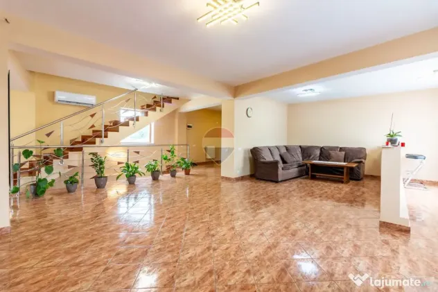 Vanzare Cladire P+1+M cu Spatiu Comercial + Rezidential, ... - Bucuresti (Bucuresti-Ilfov)
