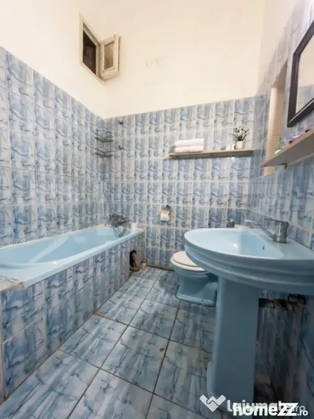 Apartament istoric, 3 camere, cladire in curs de reabilitar - Timisoara (Timis)