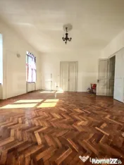 Apartament istoric, 3 camere, cladire in curs de reabilitar 