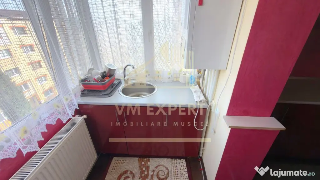 APARTAMENT 3 CAMERE DECOMANDAT ETAJ 4 GRUI CAMPULUNG - Campulung (Arges)