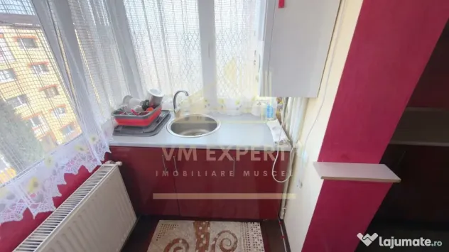 APARTAMENT 3 CAMERE DECOMANDAT ETAJ 4 GRUI CAMPULUNG - Campulung (Arges)