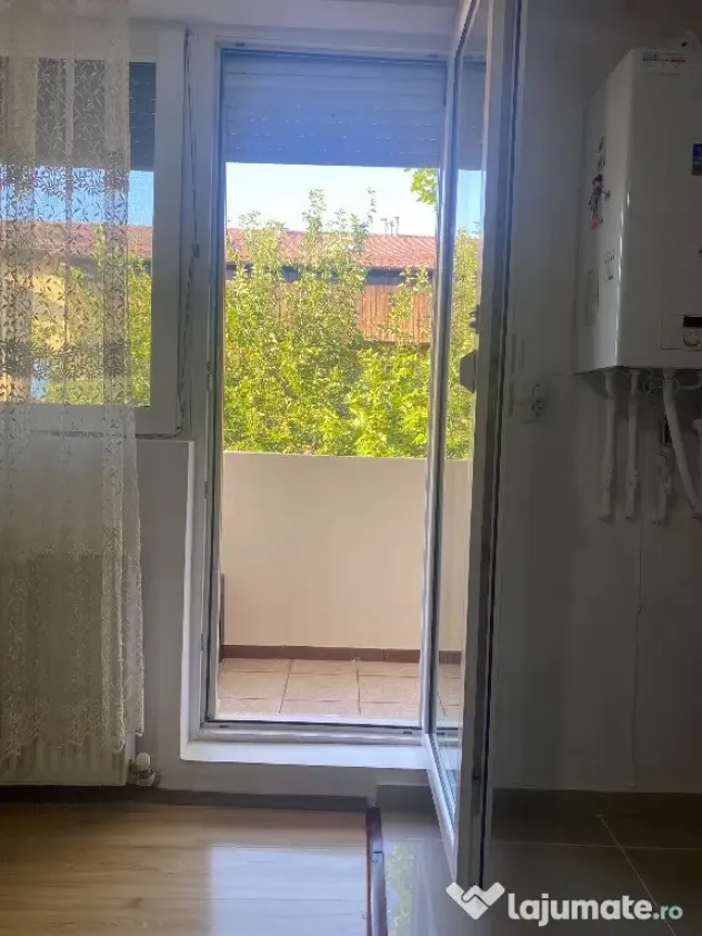 Vand apartament 2 camere loc parcare,Al. Resita, Sect. 4 - Bucuresti (Bucuresti-Ilfov)