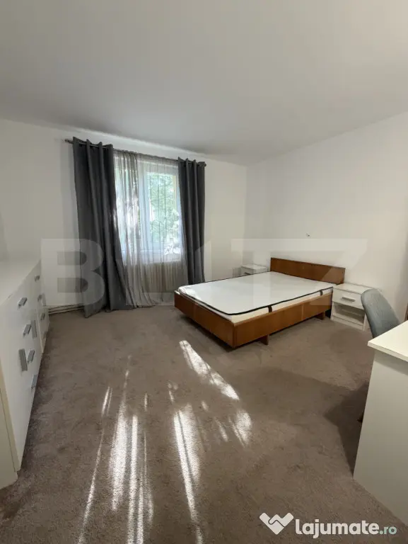 Apartament spațios, 4 camere, în zona Cornișa Et 3 din 4 - Targu Mures (Mures)