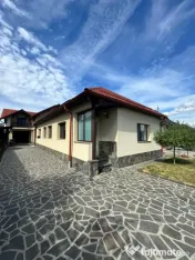 Proprietate Premium 2 Case 20,5 Ari Fotovoltaice Pompă de C