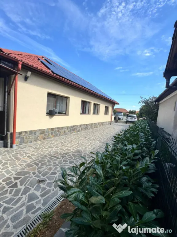 Proprietate Premium 2 Case 20,5 Ari Fotovoltaice Pompă de C - Ardusat (Maramures)