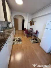 Apartament 2 camere, decomandat, etaj intermediar, lift, zon 