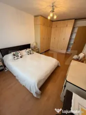 Apartament 2 camere, decomandat, etaj intermediar, lift, zon 